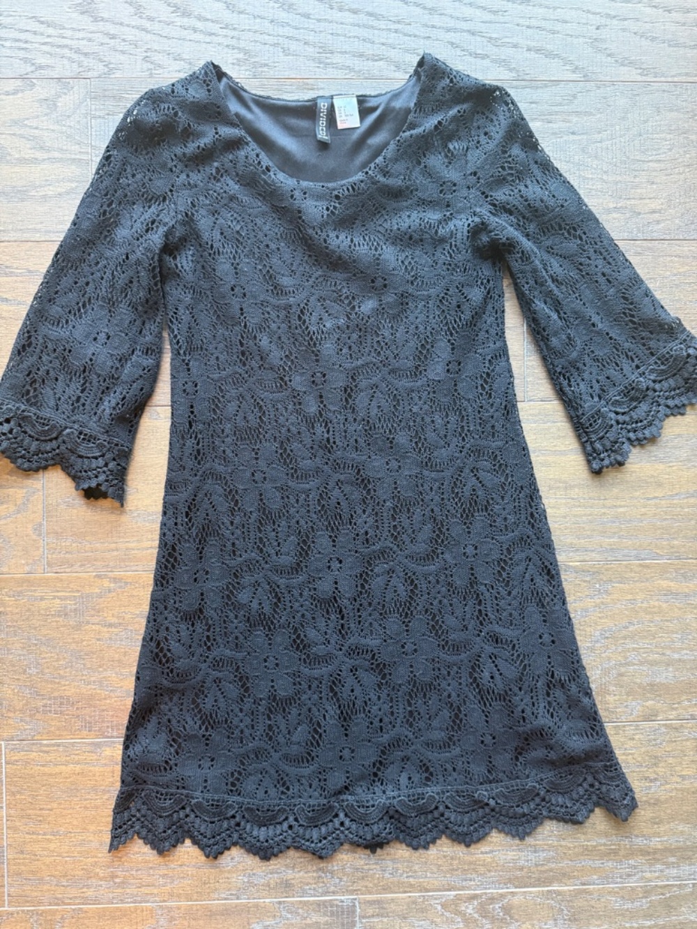 Divided Black Lace Mini Dress Size 2 Fully Lined Elegant Bell Sleeve Dress